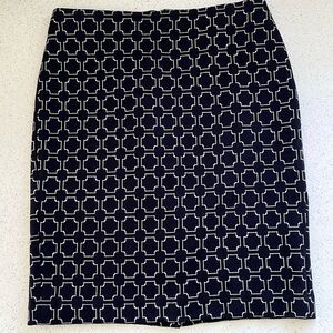 Talbots White Blue
Geometric Print
Stretch Cotton Mini Skirt